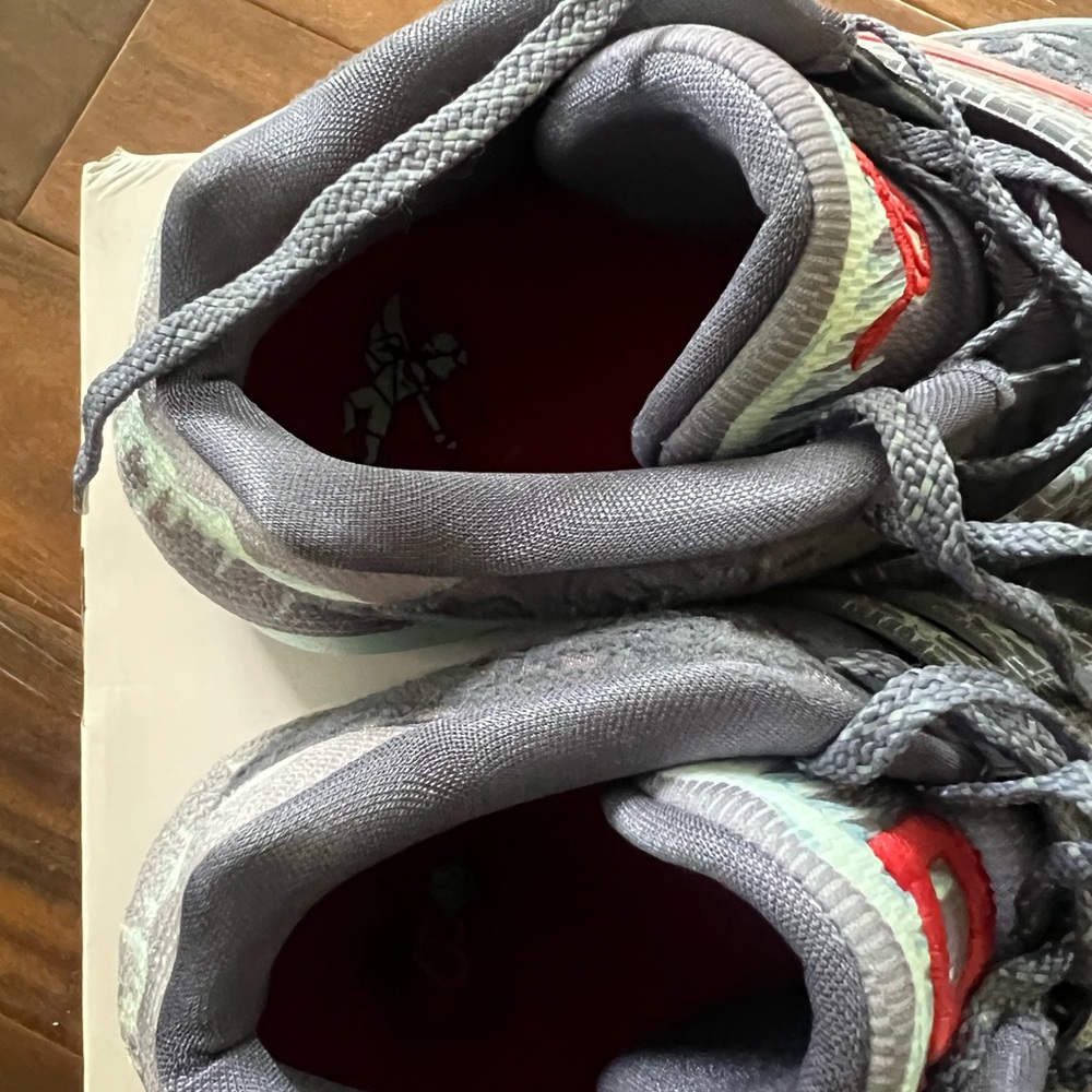 Men's Nike KD 14 Valentine's Day - Picture 5 of 6